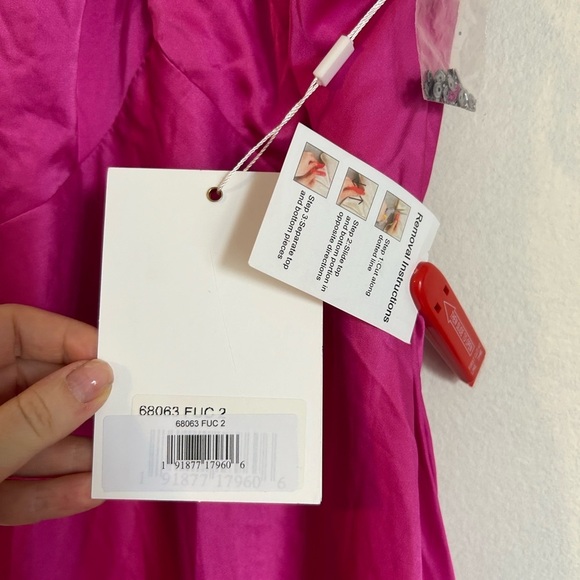 NWT Mac Duggal Fuchsia Beaded Halter Neck Satin
Mermaid Gown - Picture 5 of 9